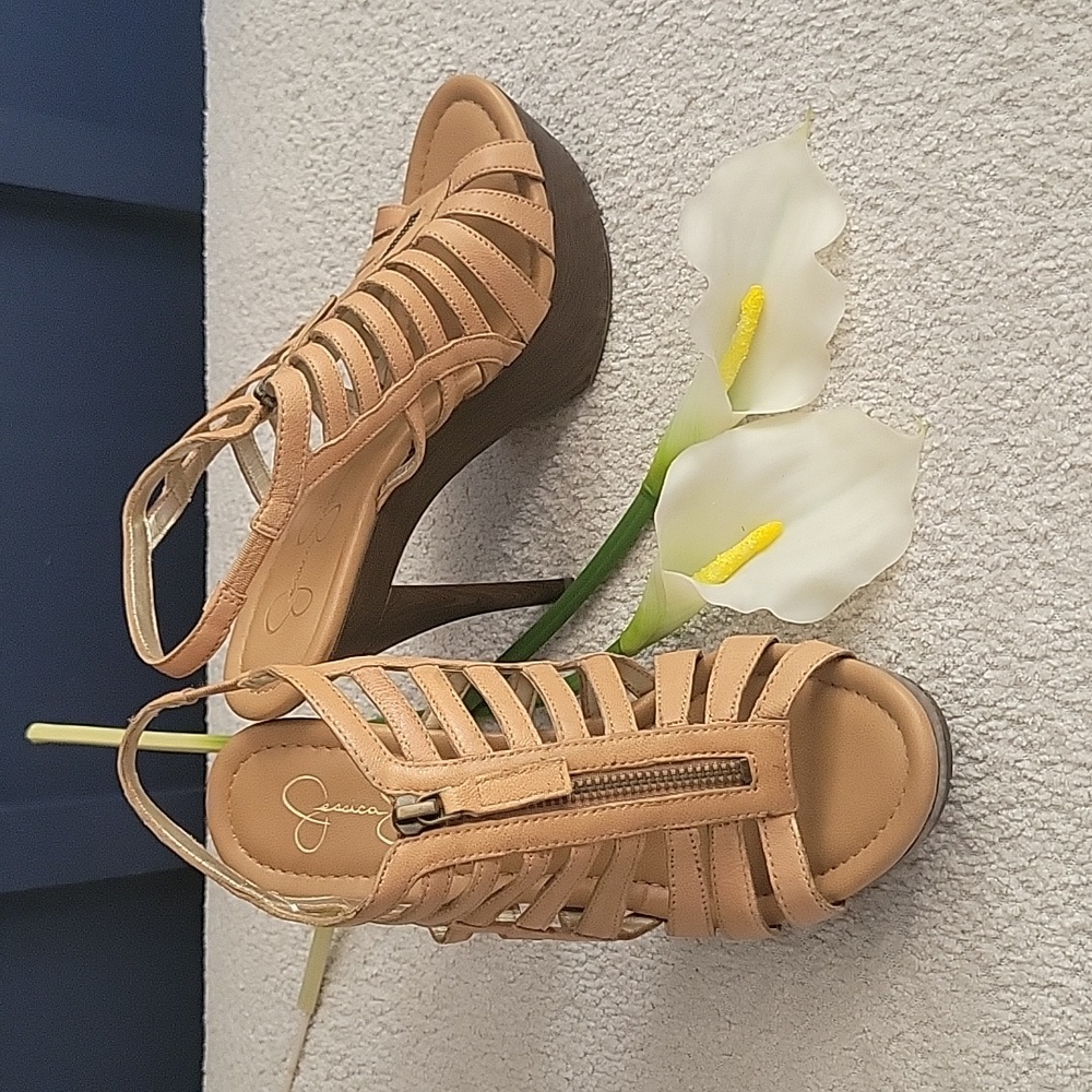 Jessica Simpson Tan Heels Sz 8.5